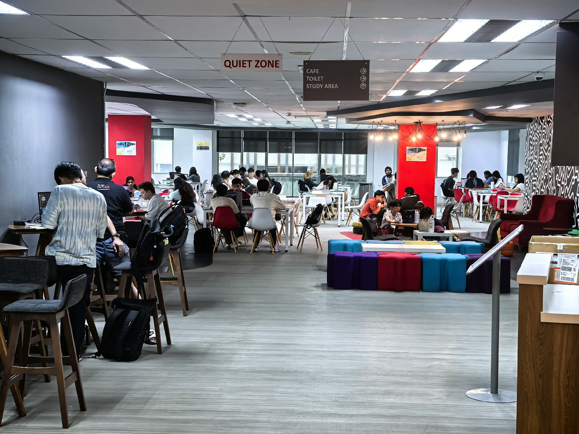 英迪国际大学10.jpg